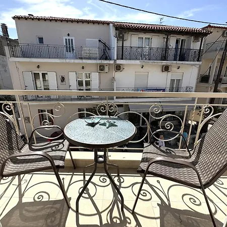 Alexia Nest, Lovely For 5 In The Ce Skiathos Town