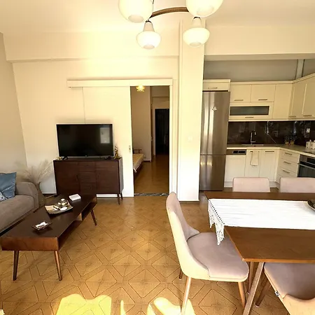 Alexia Nest, Lovely For 5 In The Ce Apartment Skiathos Town