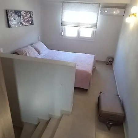 Alexia Nest, Lovely For 5 In The Ce Apartment Skiathos Town